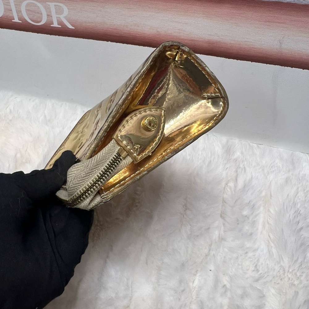 Louis Vuitton Metallic Gold Mono Makeup Bag/Pouch/Clutch (attachable gold chain) - Picture 5 of 10